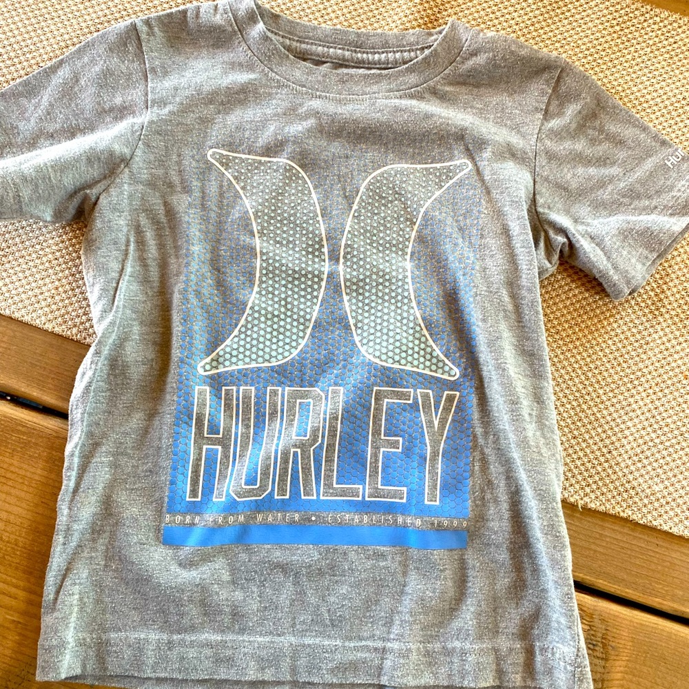 Hurley t shirt